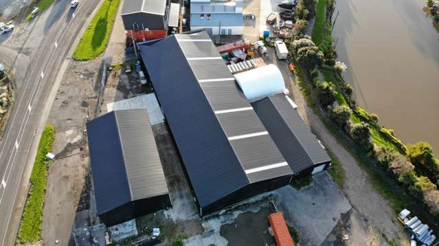 Unit B/2-30 Mill Road Helensville_4