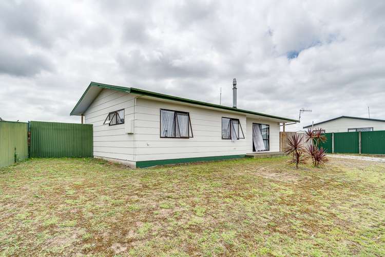 338 Flaxmere Avenue Flaxmere_16