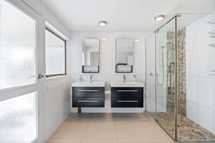 1 Munro Street Onerahi_14