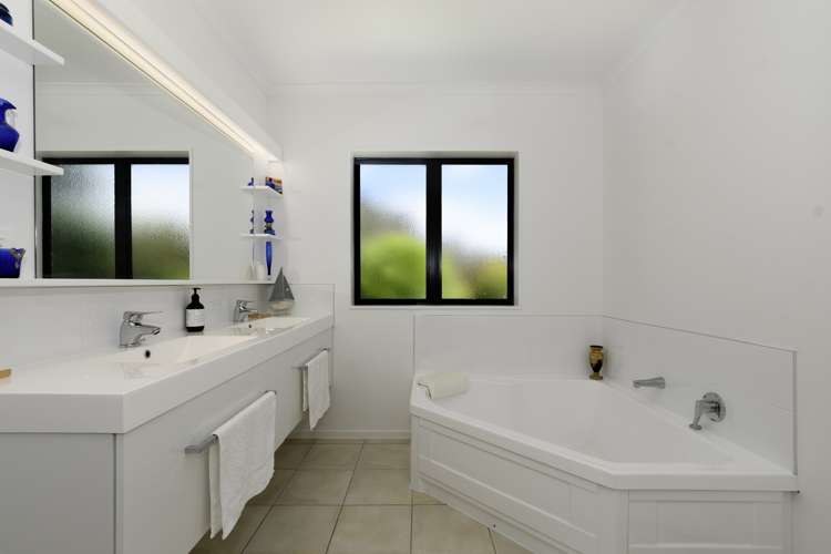 106e Leyland Road Whakamarama_15