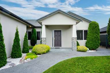 52 Russell Robertson Drive_1