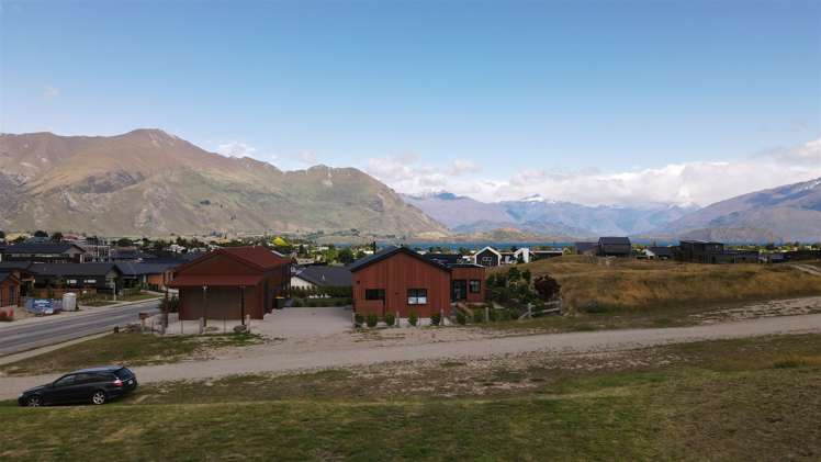 214 Aubrey Road Wanaka_12