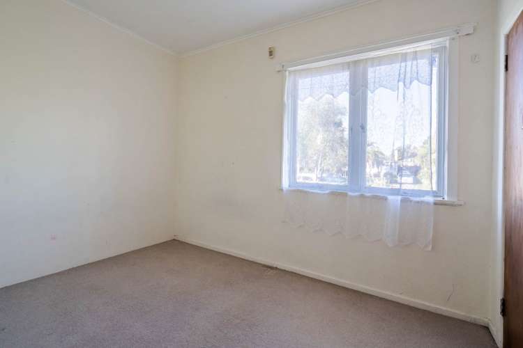 19 Barbary Avenue Kelston_9