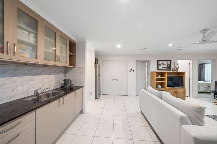 3 Bezar Place Flat Bush_9