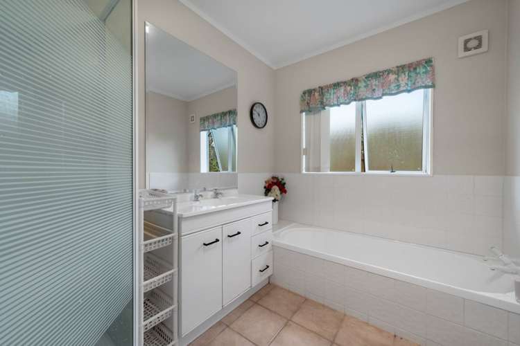 A/325 Royal Road Massey_10