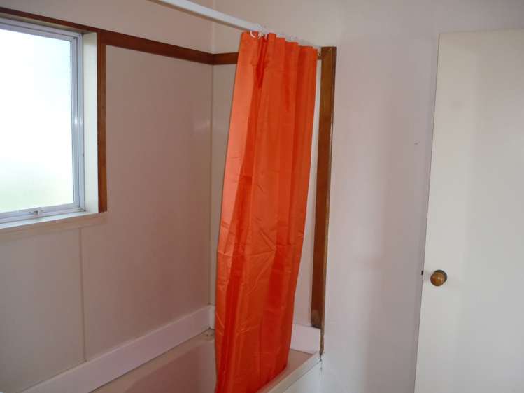 12a Jean Place Stanmore Bay_12