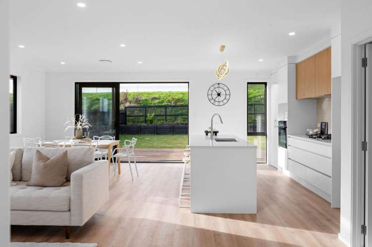 39 Overton Street Rototuna North_1