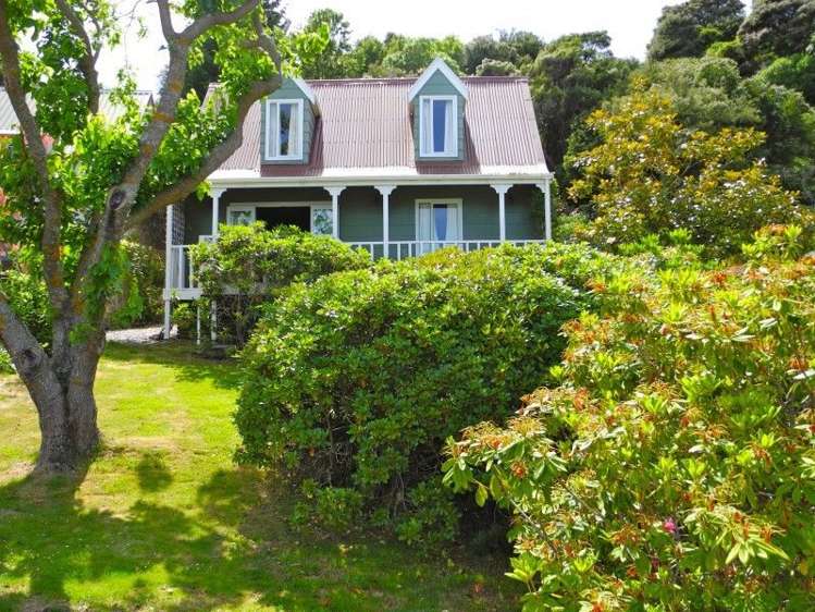 33 Penlington Place Akaroa_5