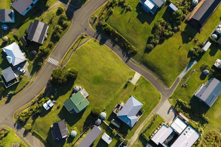 2 Torea Way Mahia_11