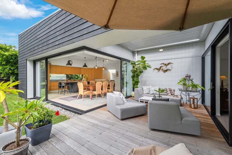 74b Beach Road Mellons Bay_19