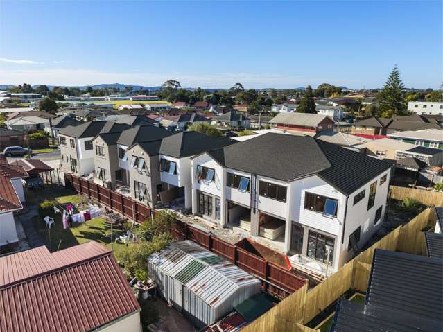 Premium Customisable New Builds. Title Issued.