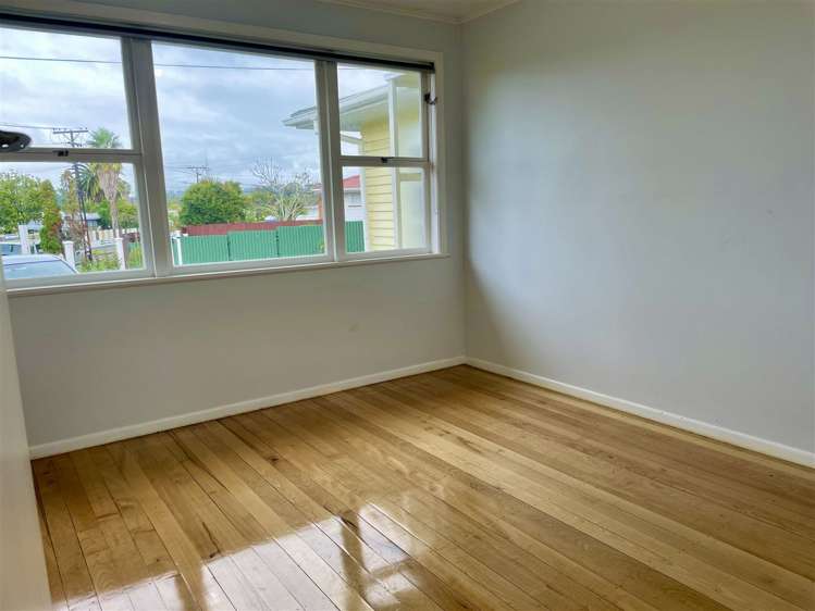 12 Chaucer Place Blockhouse Bay_12