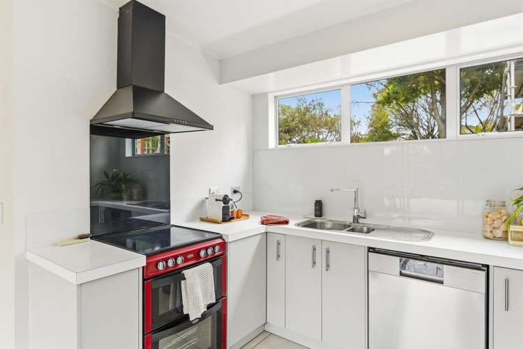 7 Forest Road Raumati South_34