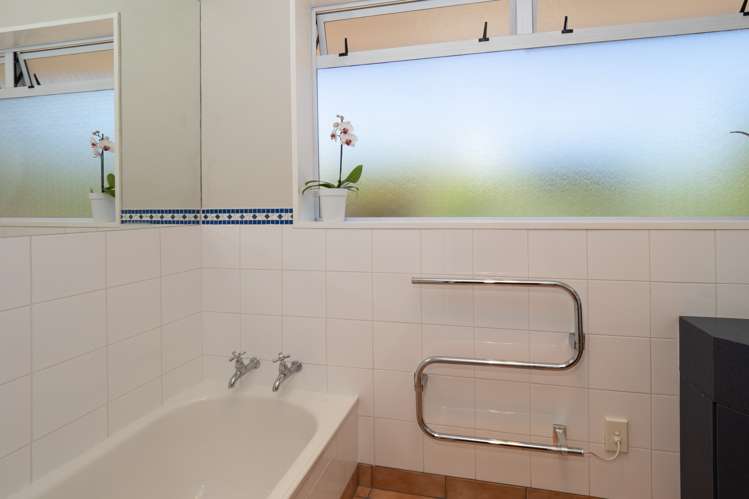 96 Middle Road Allenton_29