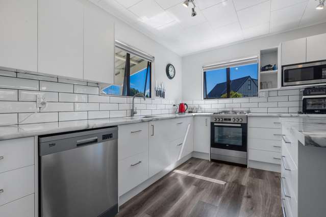 11 Whitecaps Place Hihi_3