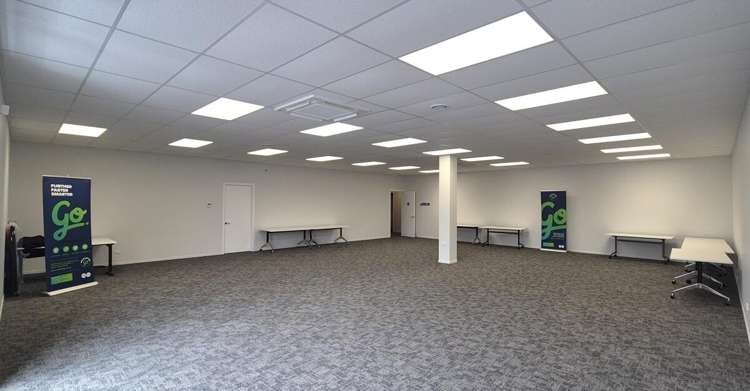 2/6 Cube Court Richmond_3