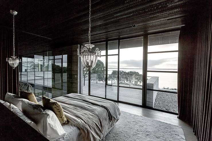 The Rawene Avenue trophy home that sold earlier this year for $28m - <img0m above what it sold for in 2020. Photo / Supplied