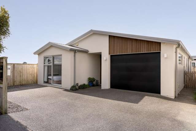 Modern Comfort, Coastal Connection