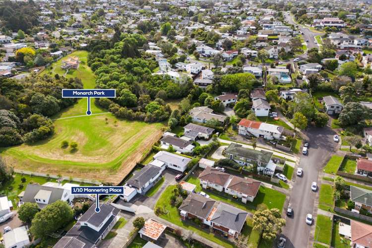 1/10 Mannering Place Hillcrest_18