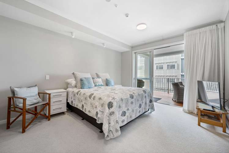 96 Eaves Bush Parade Orewa_16