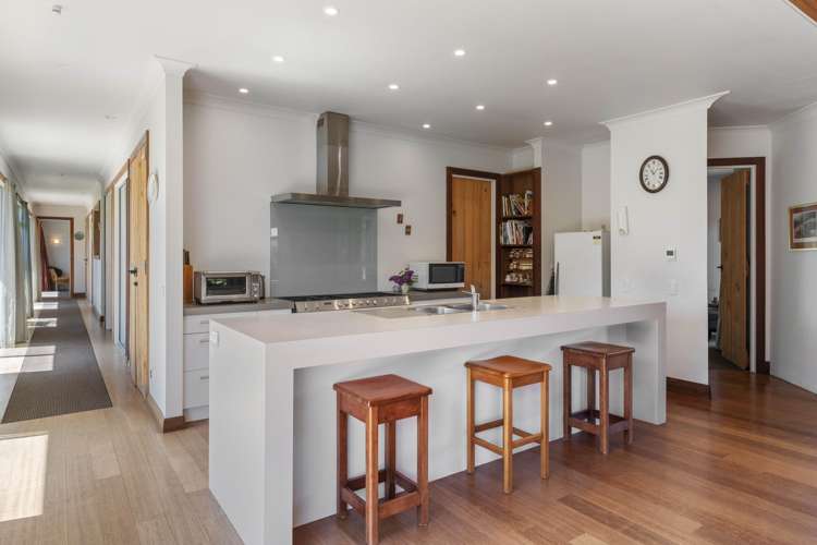 2/154 Mapara Road Acacia Bay_16