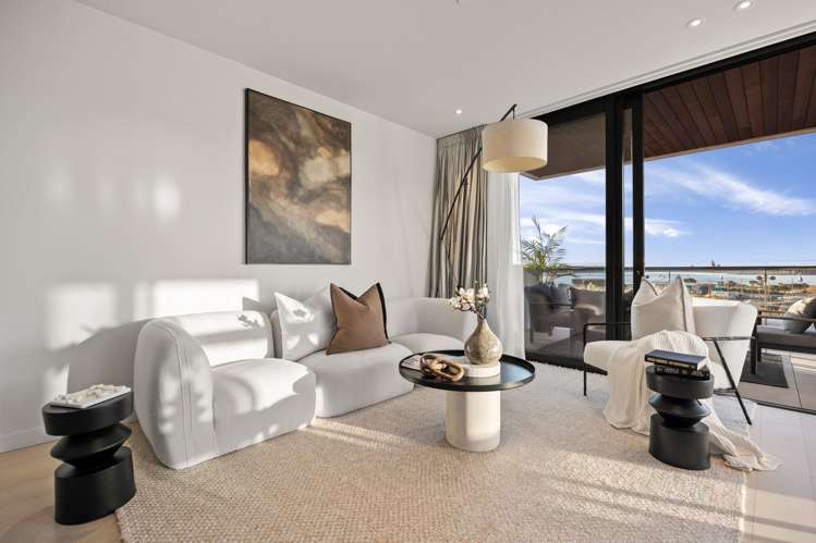 702/141 Pakenham Street_2