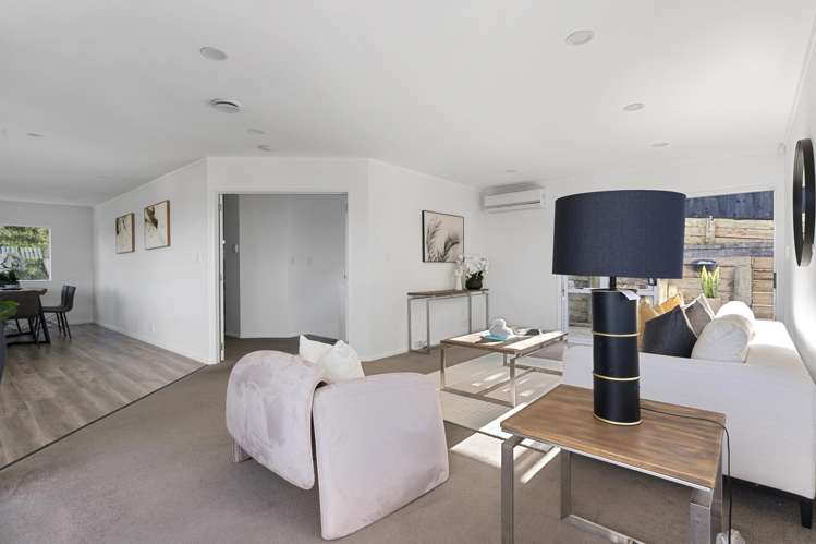 2/9 Colmar Road Mellons Bay_7