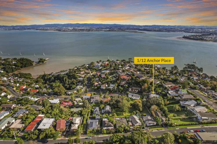 1/12 Anchor Place Beach Haven_14