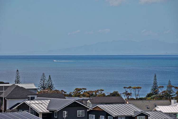 12 Tuangi Street Long Bay_3