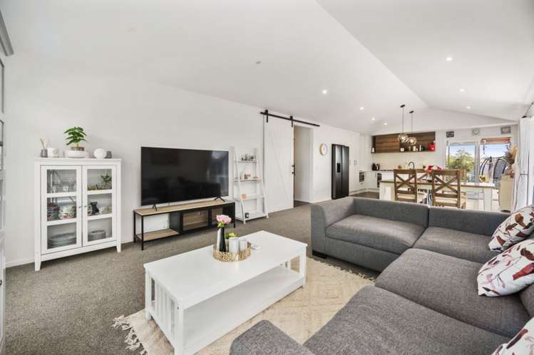 28 Pampas Drive Wainui_12