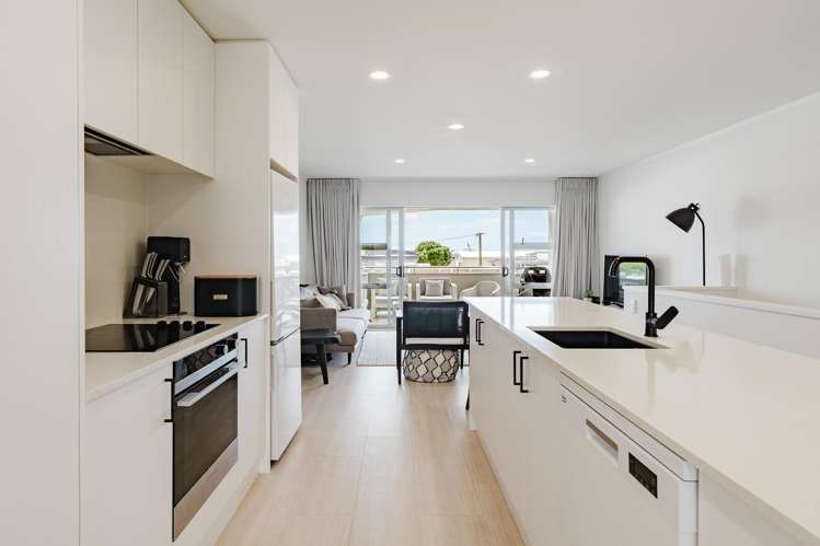 13/414A Ocean Road Whangamata_2
