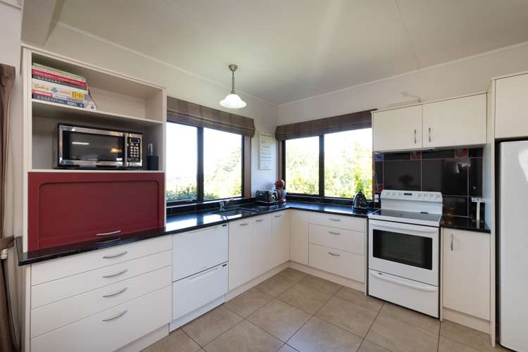203 Fergusson Road Halcombe_1