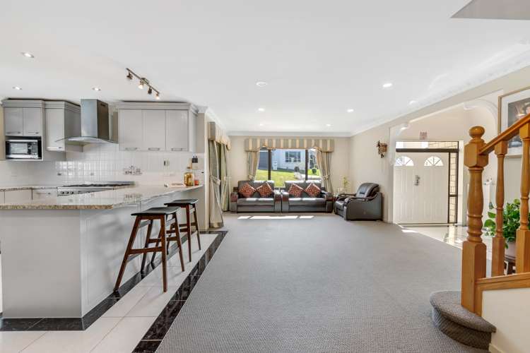 26 Chateau Rise Flat Bush_11