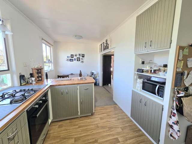 253 Homestead Road Weston_3