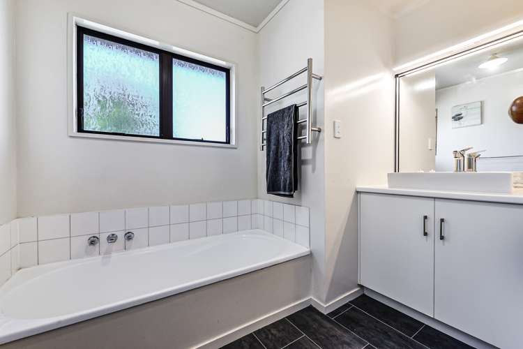 27 Rutland Street Fairview Downs_13