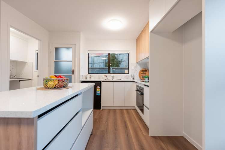 2/17 Landsdale Place_5