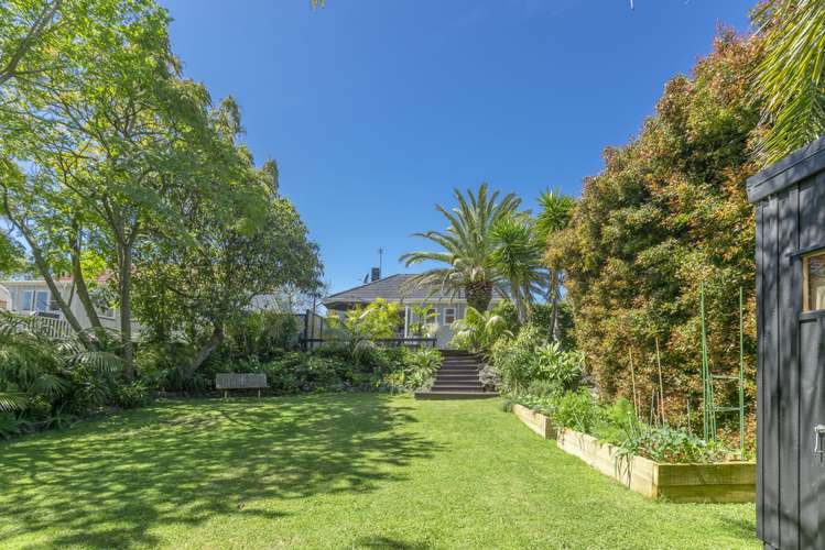 10 Renton Road Mount Albert_14