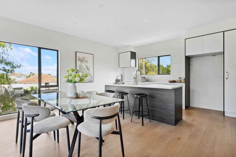 4 & 5/21 Erima Avenue_5