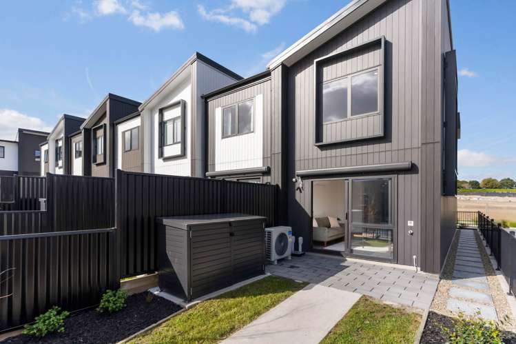 8/4 Limestone Drive Hobsonville_2