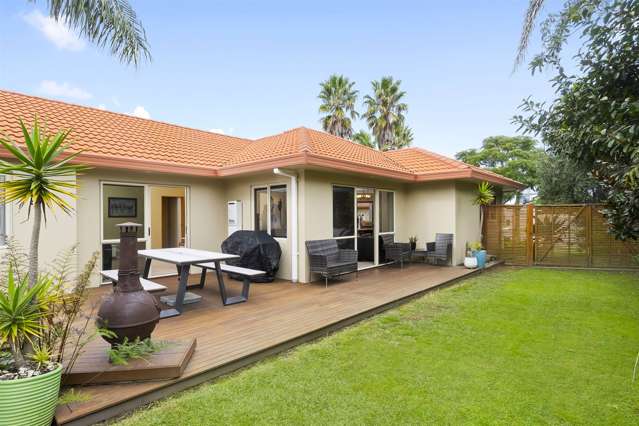 33 Bahamas Key Papamoa_1