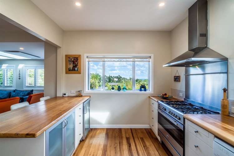 104 Beach Road Castor Bay_13