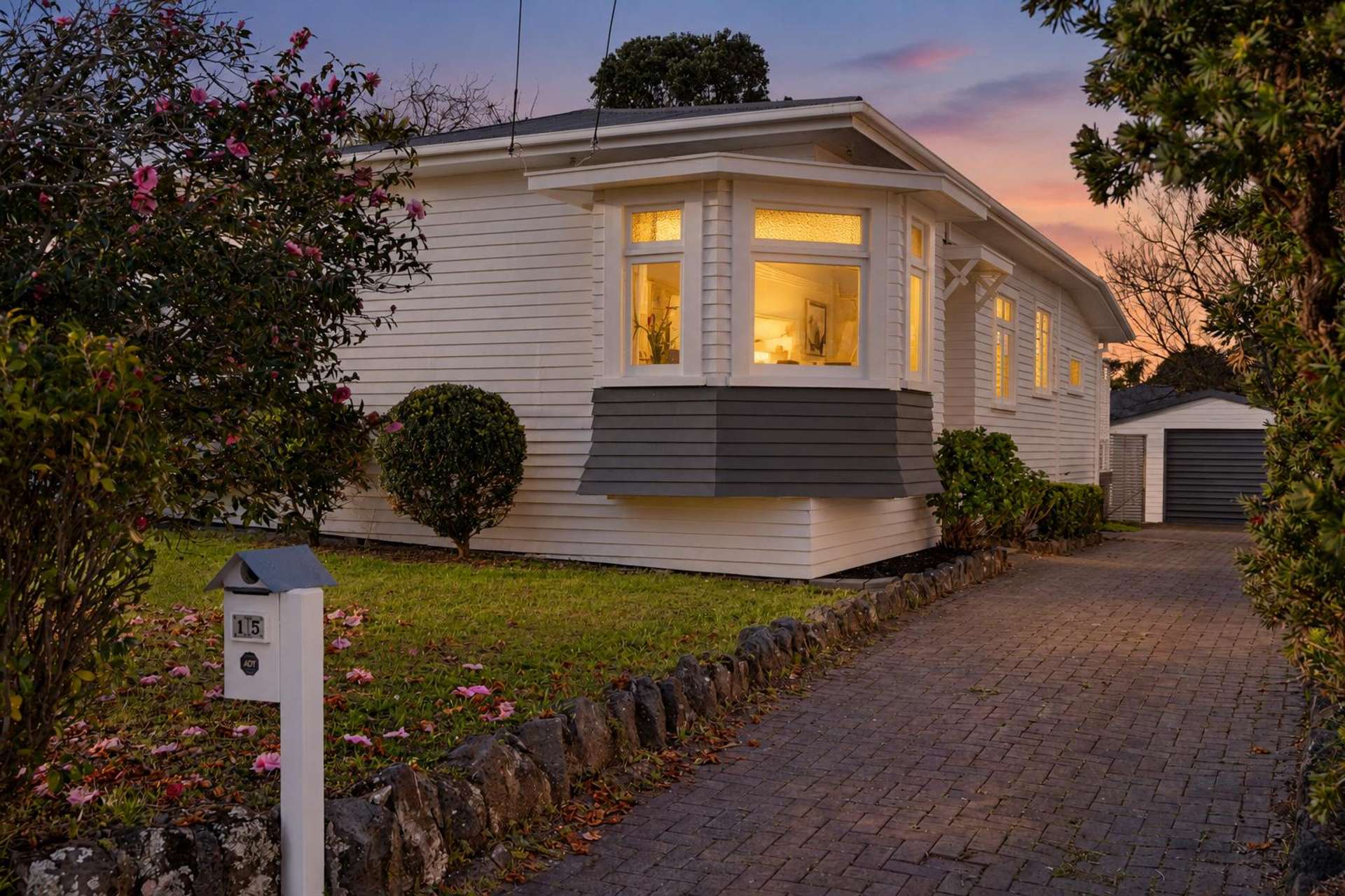 15 Chatham Avenue Mount Albert_0