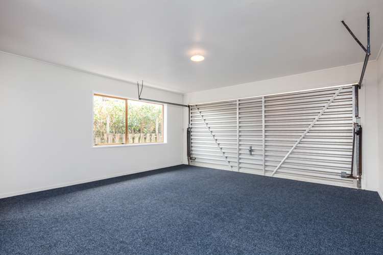3 Serrita Avenue Sunnyhills_24