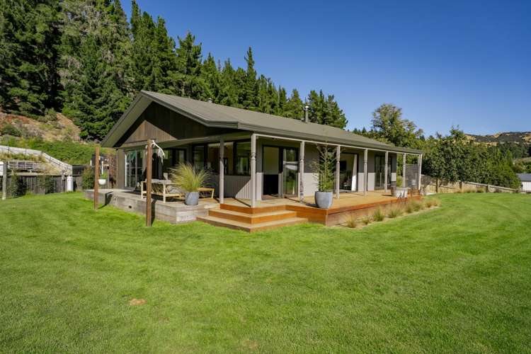 8 Kingan Road Luggate_6