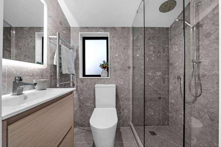 22A Miriam Corban Heights Henderson Heights_10