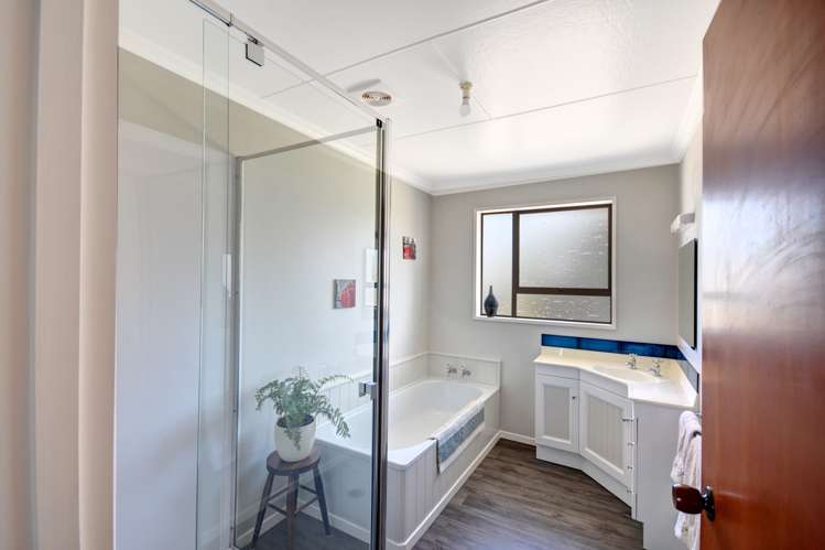 65 Elderlee Street Milton_16