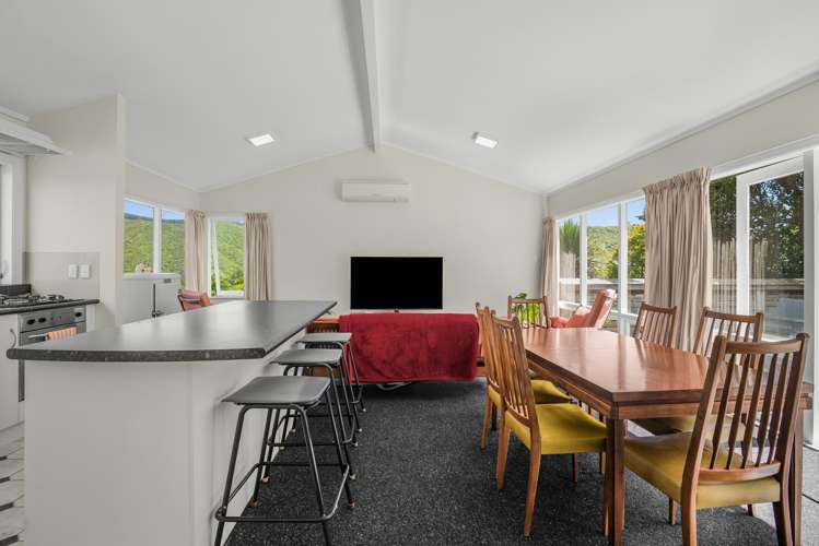 19 Vista Crescent Brown Owl_7