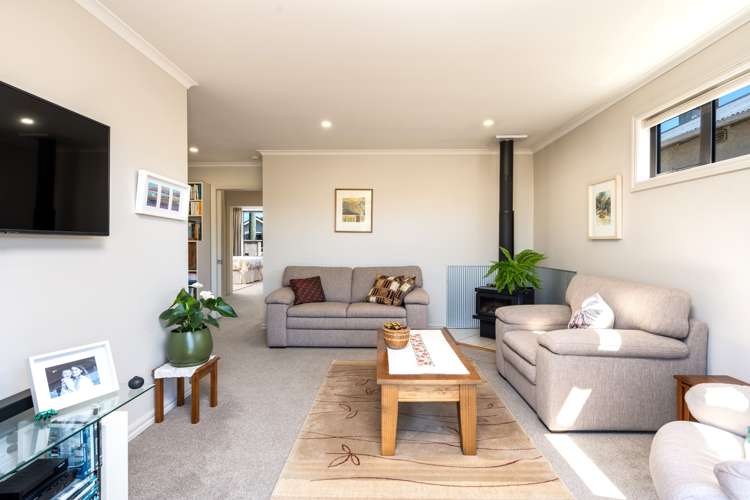 8 Hargest Crescent Saint Kilda_4