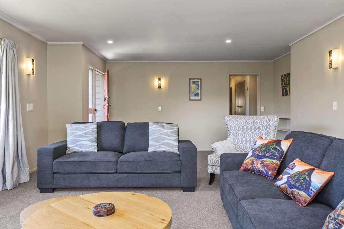 2/7 Kathleen Place_5