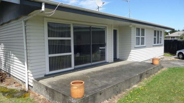 20 Hardie Grove Featherston_2